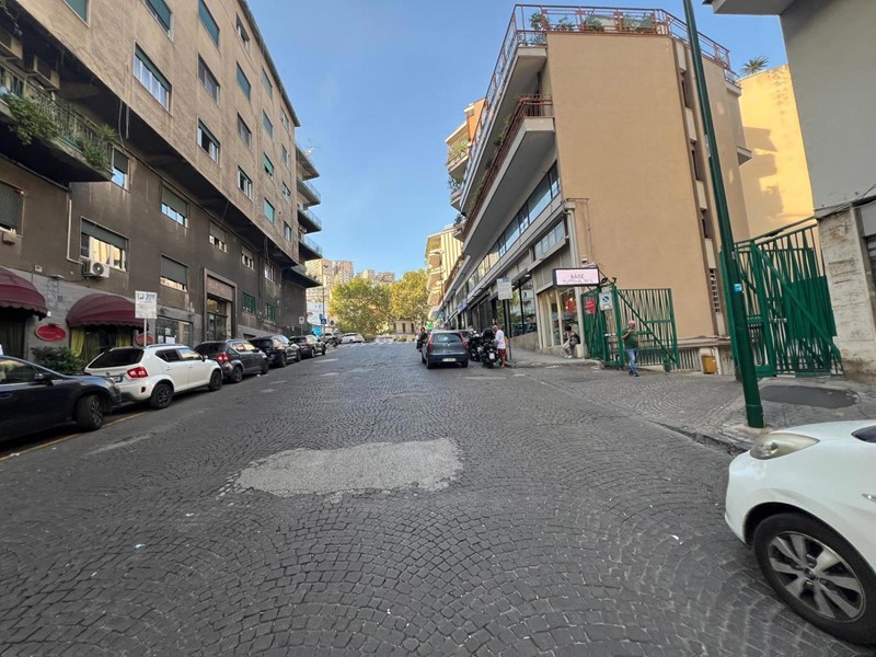 Box in Affitto a Napoli, 580€, 35 m²