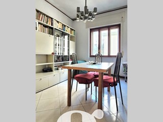 Appartamento in Vendita a Napoli, 595'000€, 129 m²