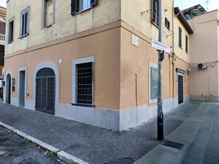 Negozio in Vendita a Monterotondo, 169'000€, 120 m²