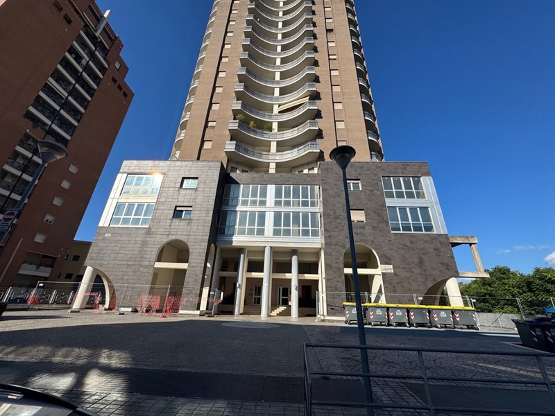 Ufficio in Affitto a Terni, 450€, 62 m²