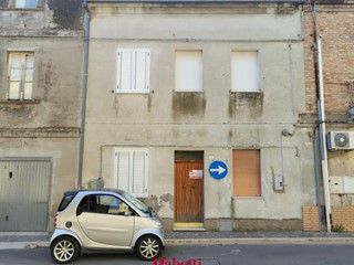 Casa Indipendente in Vendita a San Salvo, 33'000€, 100 m²