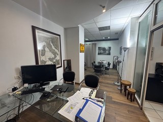 Ufficio in Vendita a Terni, 58'000€, 70 m²
