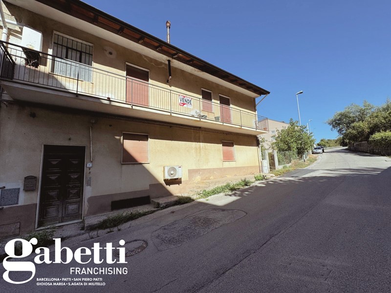 Trilocale in Vendita a Galati Mamertino, 90'000€, 130 m²