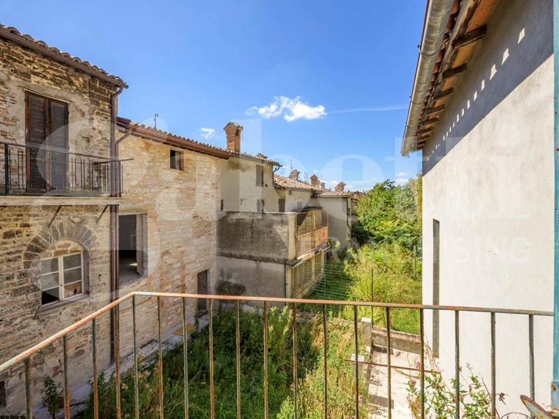 Casa Indipendente in Vendita a Gubbio, 57'000&euro;, 70 m²
