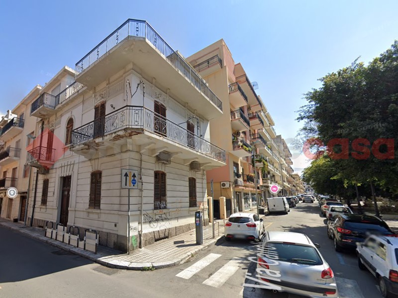 Appartamento in Vendita a Reggio Calabria, 190'000€, 157 m²