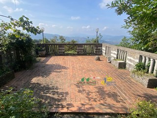 Casa Indipendente in Vendita a Terenzo, 193'000&euro;, 600 m²