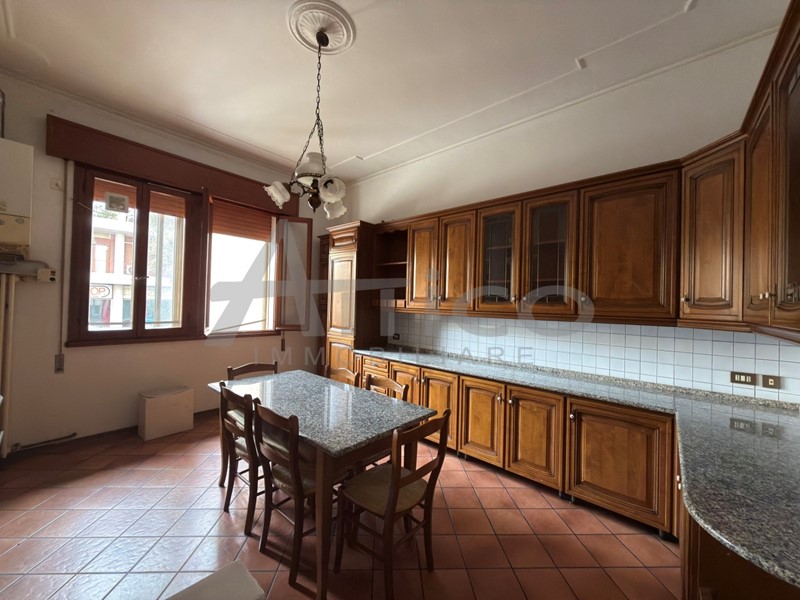 Casa Indipendente in Vendita a Rovigo, zona Centro cittÃ, 169'000€, 152 m², con Box