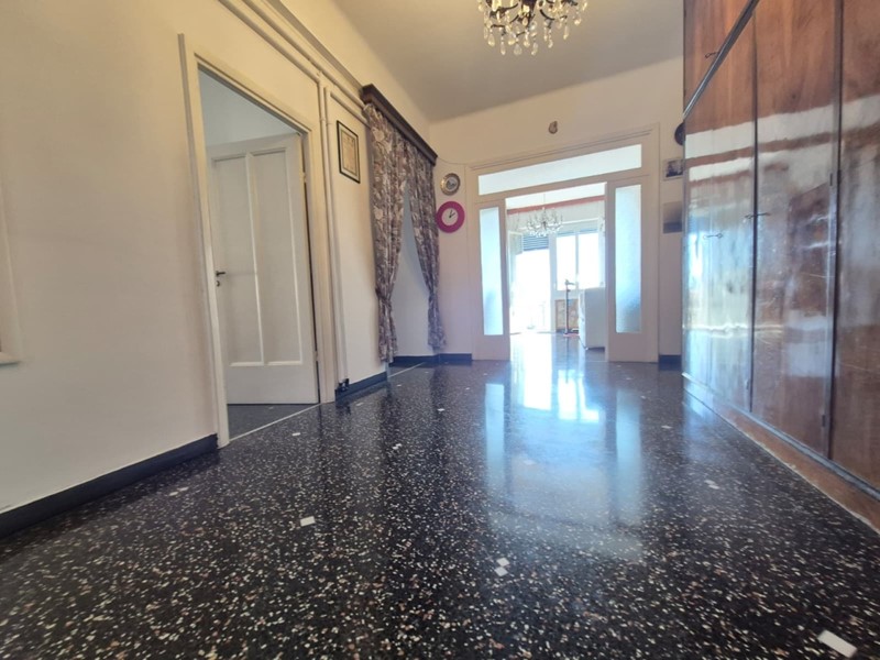 Appartamento in Vendita a Genova, zona Sturla, 295'000€, 122 m²