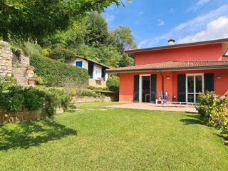 Casa Indipendente in Vendita a Nave, 464'000€, 288 m², con Box