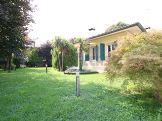 Casa Indipendente in Vendita a Sossano, 318'000€, 239 m², con Box