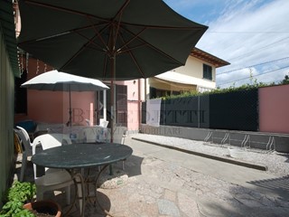 Casa Indipendente in Vendita a Pietrasanta, zona Marina Di Pietrasanta, 420'000€, 110 m²