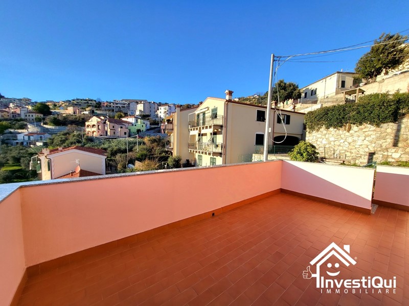 Trilocale in Vendita a Magliolo, 166'000€, 65 m², con Box