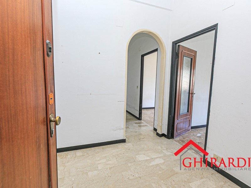 Appartamento in Vendita a Genova, zona Borzoli, 94'000€, 89 m²