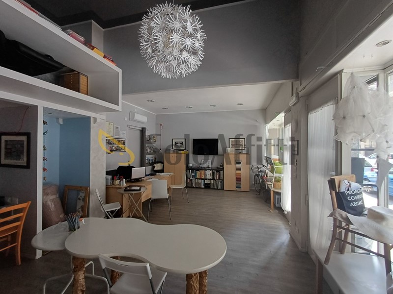 Capannone in Affitto a Torino, zona Pozzo Strada, 630€, 50 m²