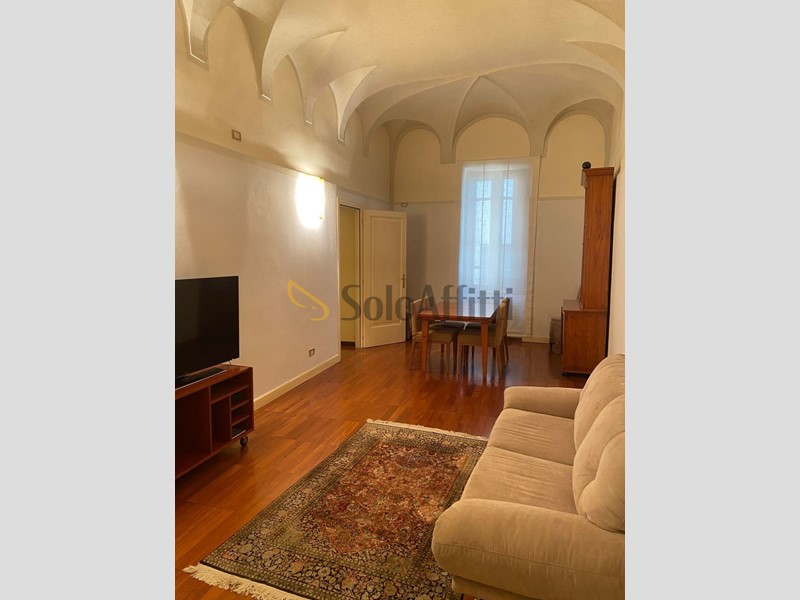 Bilocale in Affitto a Brescia, zona Brescia Antica, 1'000€, 70 m², arredato
