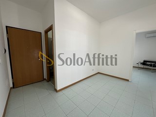 Ufficio in Affitto a Latina, 450€, 40 m²