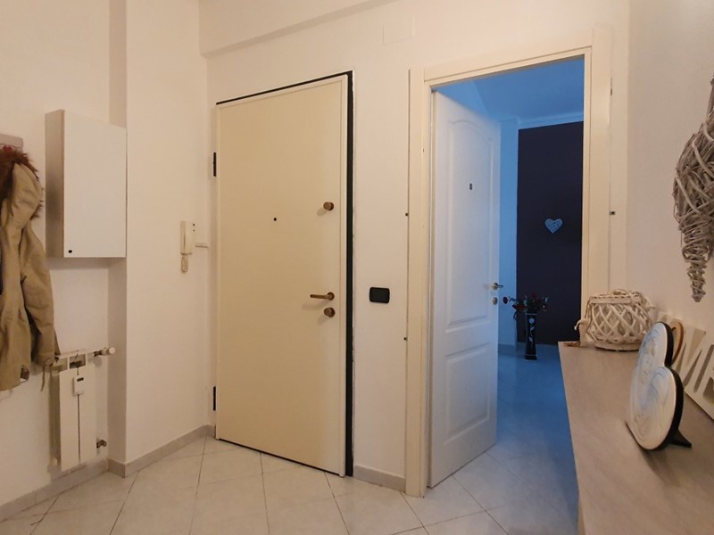 Appartamento in Vendita a Genova, zona Marassi, 99'000€, 76 m²