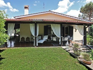 Villa in Vendita a Campagnano di Roma, 649'000€, 220 m²