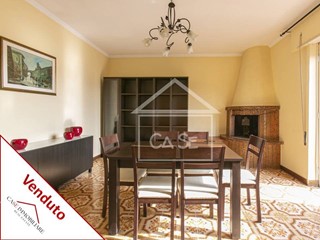Trilocale in Vendita a Roma, 155'000&euro;, 95 m²