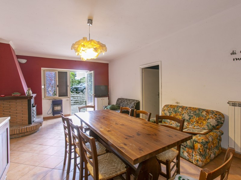 Quadrilocale in Vendita a Formello, 229'000€, 180 m²