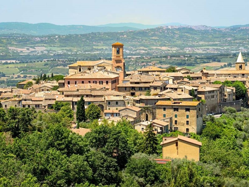 Bilocale in Affitto a Bettona, 800€, 109 m²