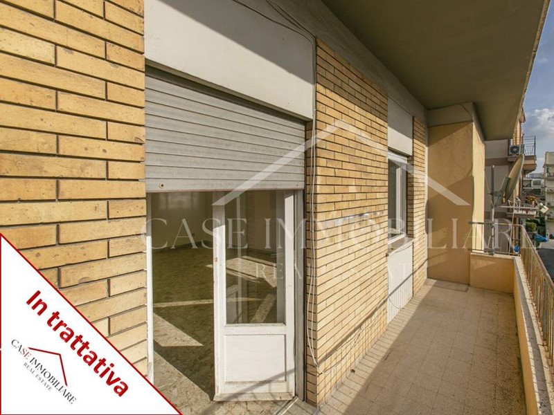 Trilocale in Vendita a Roma, 330'000&euro;, 121 m²