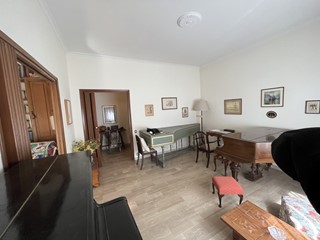 Trilocale in Vendita a Roma, 270'000&euro;, 86 m²