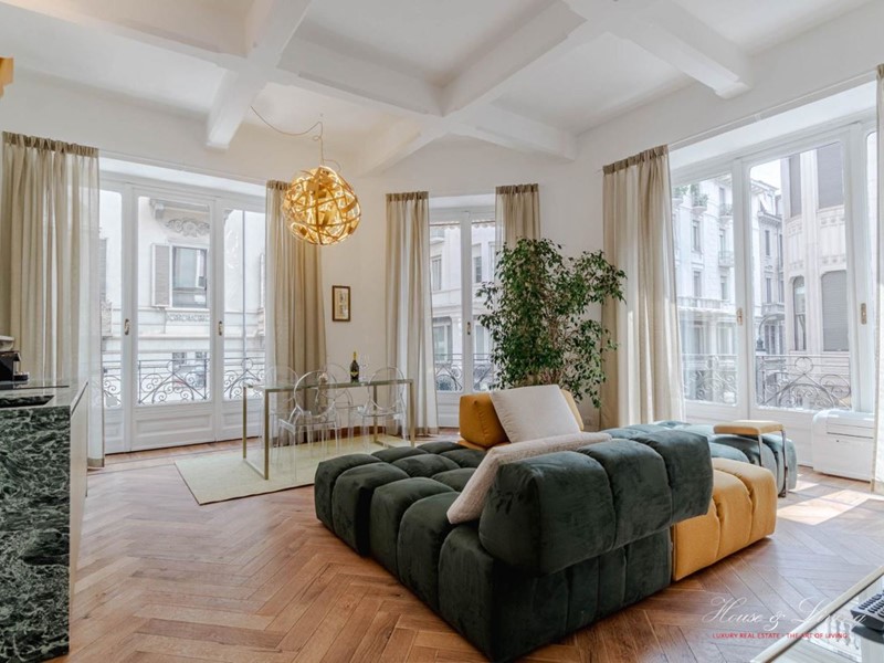 Bilocale in Affitto a Torino, 1'800€, 70 m²