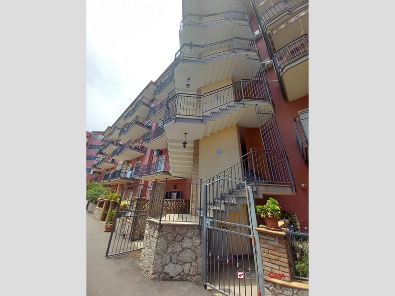 Bilocale in Affitto a Roccalumera, 450€, 50 m²