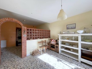 Casa Indipendente in Vendita a Camaiore, zona Vado, 130'000&euro;, 85 m²