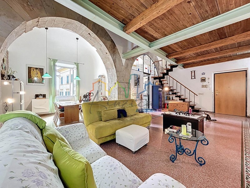 Appartamento in Vendita a Pisa, 395'000€, 145 m²
