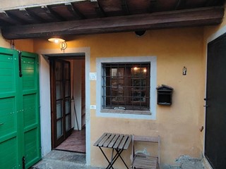 Trilocale in Vendita a Vicopisano, zona San Giovanni Alla Vena, 85'000€, 65 m²