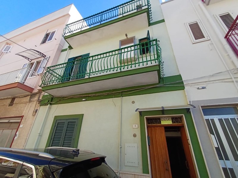 Casa Indipendente in Vendita a Massafra, 145'000€, 189 m²