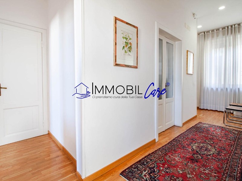Ufficio in Affitto a Livorno, 250€, 24 m²