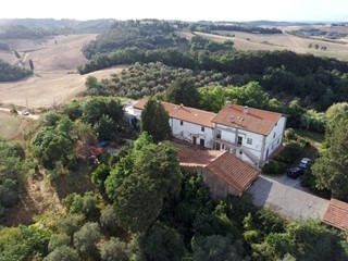Appartamento in Vendita a Collesalvetti, 220'000€, 160 m²