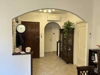 Trilocale in Vendita a Massa, 170'000&euro;, 60 m², arredato