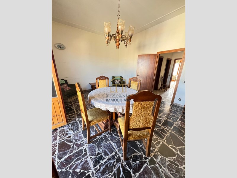 Quadrilocale in Vendita a Poggibonsi, 167'000€, 110 m², con Box