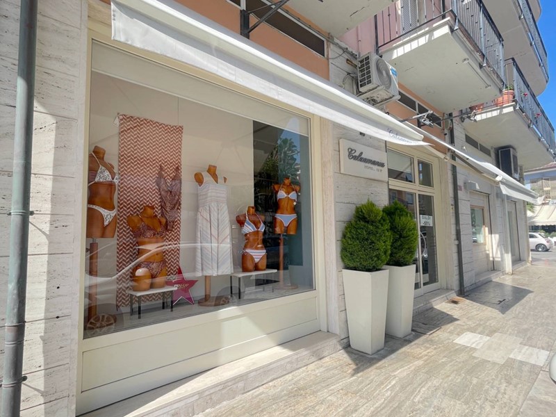 Attività commerciale in Vendita a San Benedetto del Tronto, 35'000€, 70 m²