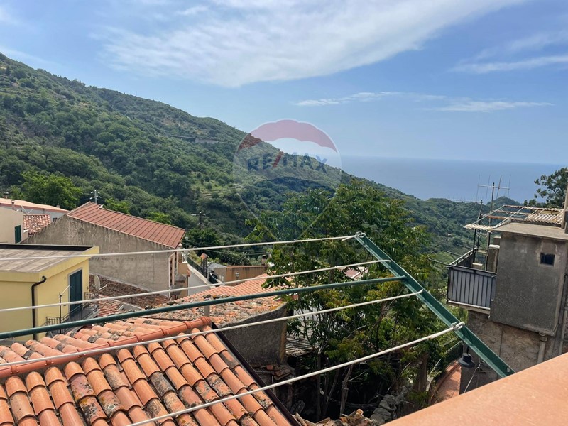 Casa Indipendente in Vendita a Gallodoro, 45'000€, 90 m²