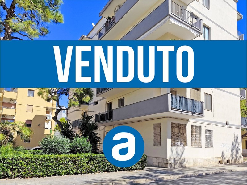 Quadrilocale in Vendita a Bari, 130'000&euro;, 107 m²