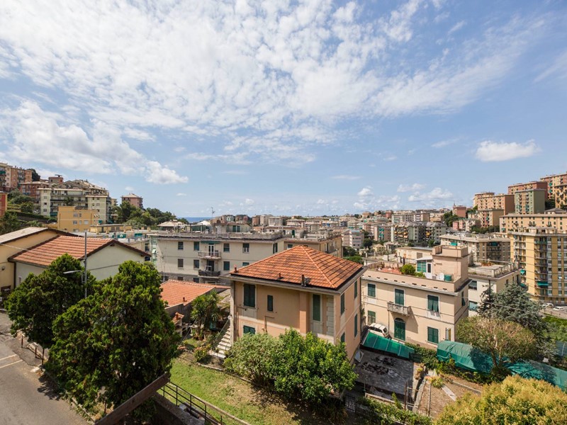 Trilocale in Affitto a Genova, 750€, 91 m²