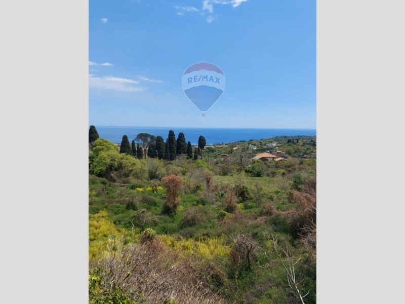 Terreno agricolo in Vendita a Valverde, 125'000€, 5625 m²