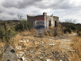 Rustico in Vendita a Camporotondo Etneo, 50'000&euro;, 70 m²