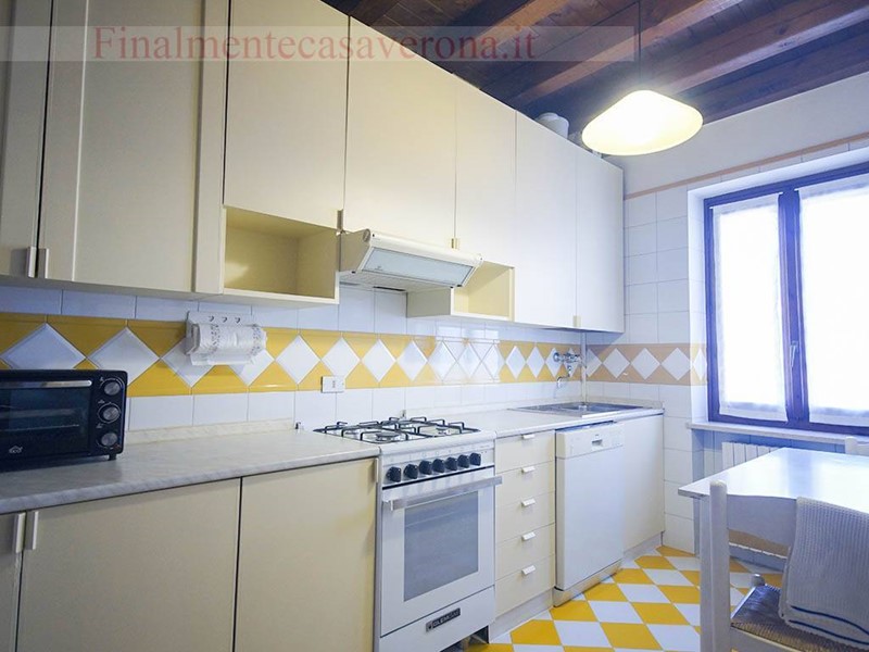 Trilocale in Affitto a Verona, 1'300€, 120 m²
