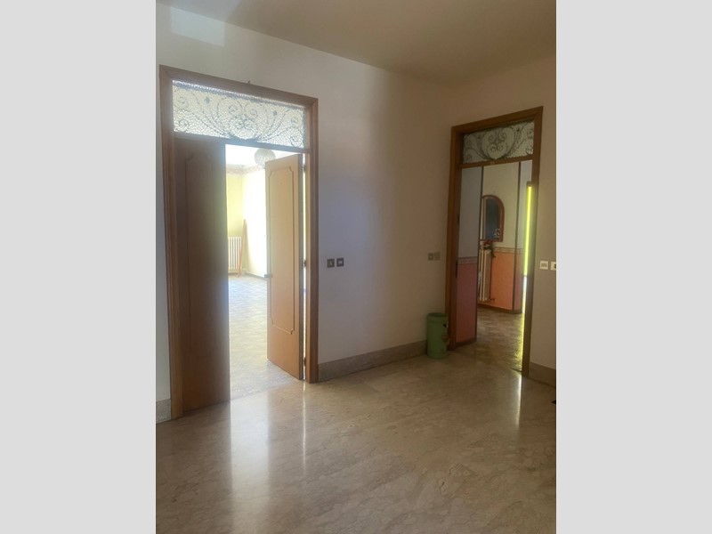 Quadrilocale in Vendita a Monsampolo del Tronto, 130'000€, 130 m²