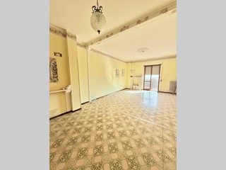 Quadrilocale in Vendita a Monsampolo del Tronto, 130'000&euro;, 130 m²