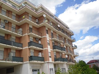 Quadrilocale in Vendita a Monsampolo del Tronto, 100'000&euro;, 120 m²