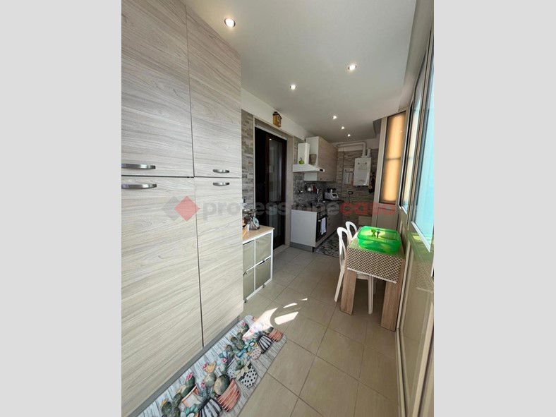 Trilocale in Vendita a Bari, 140'000€, 63 m²