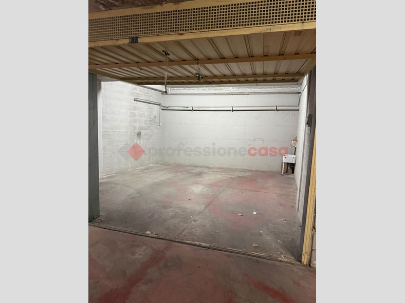 Box in Affitto a Bari, 150€, 16 m²