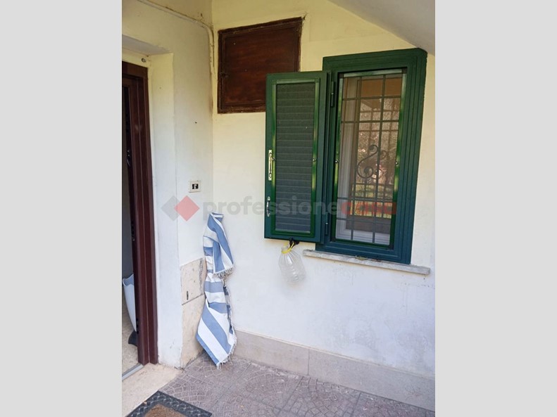 Quadrilocale in Vendita a Roccagiovine, 35'000€, 60 m², arredato